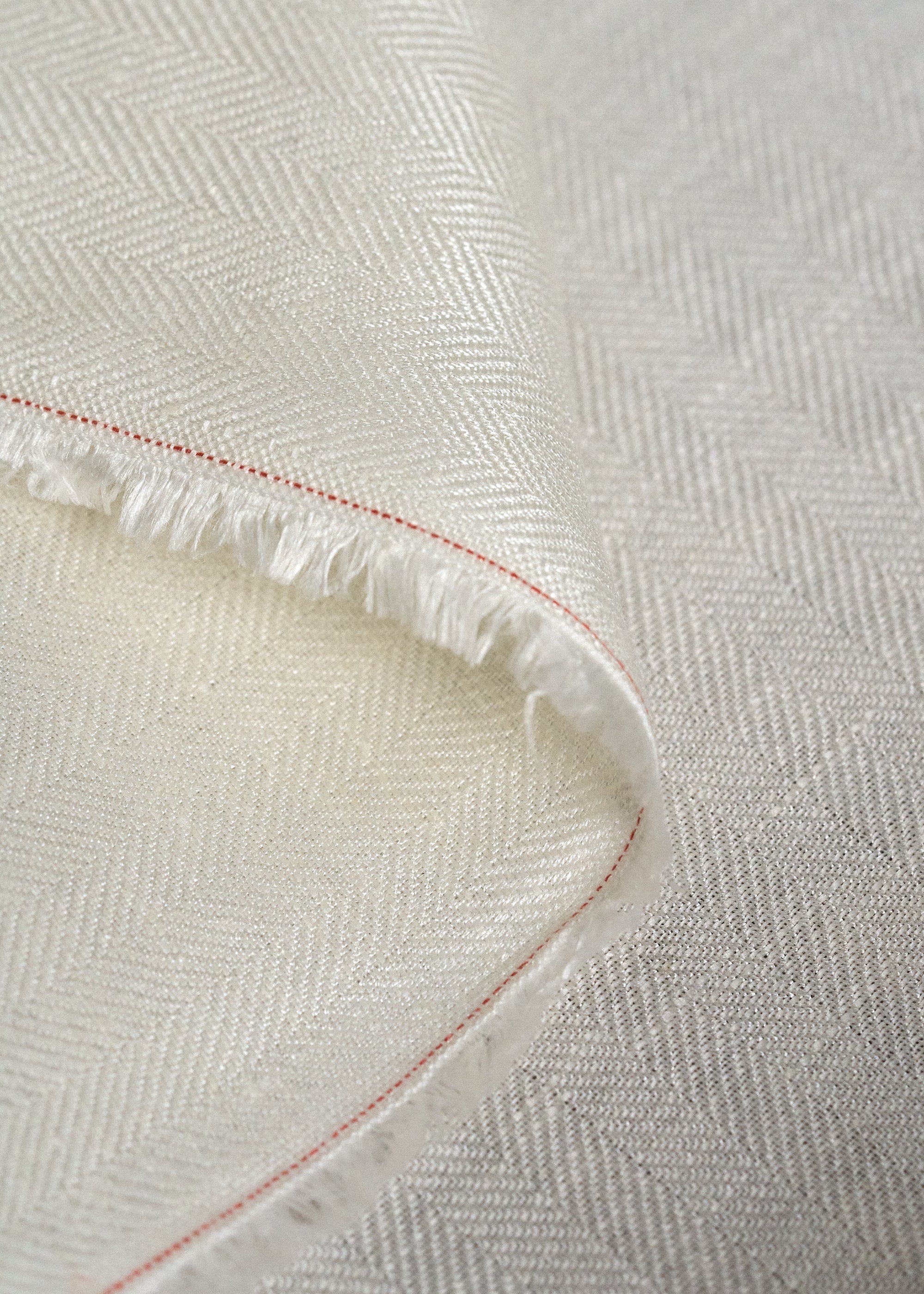 Swatch) Linen/Rayon Blend Herringbone Fabric (Off-White) [LNJ-HBOW